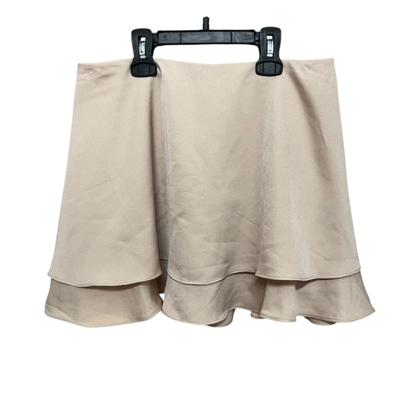 Do+ Be WOMENS DOUBLE LAYERED CREAM SKIRT WITH BUILT IN SHORTS SIZE SMALL - Picture 4 of 9